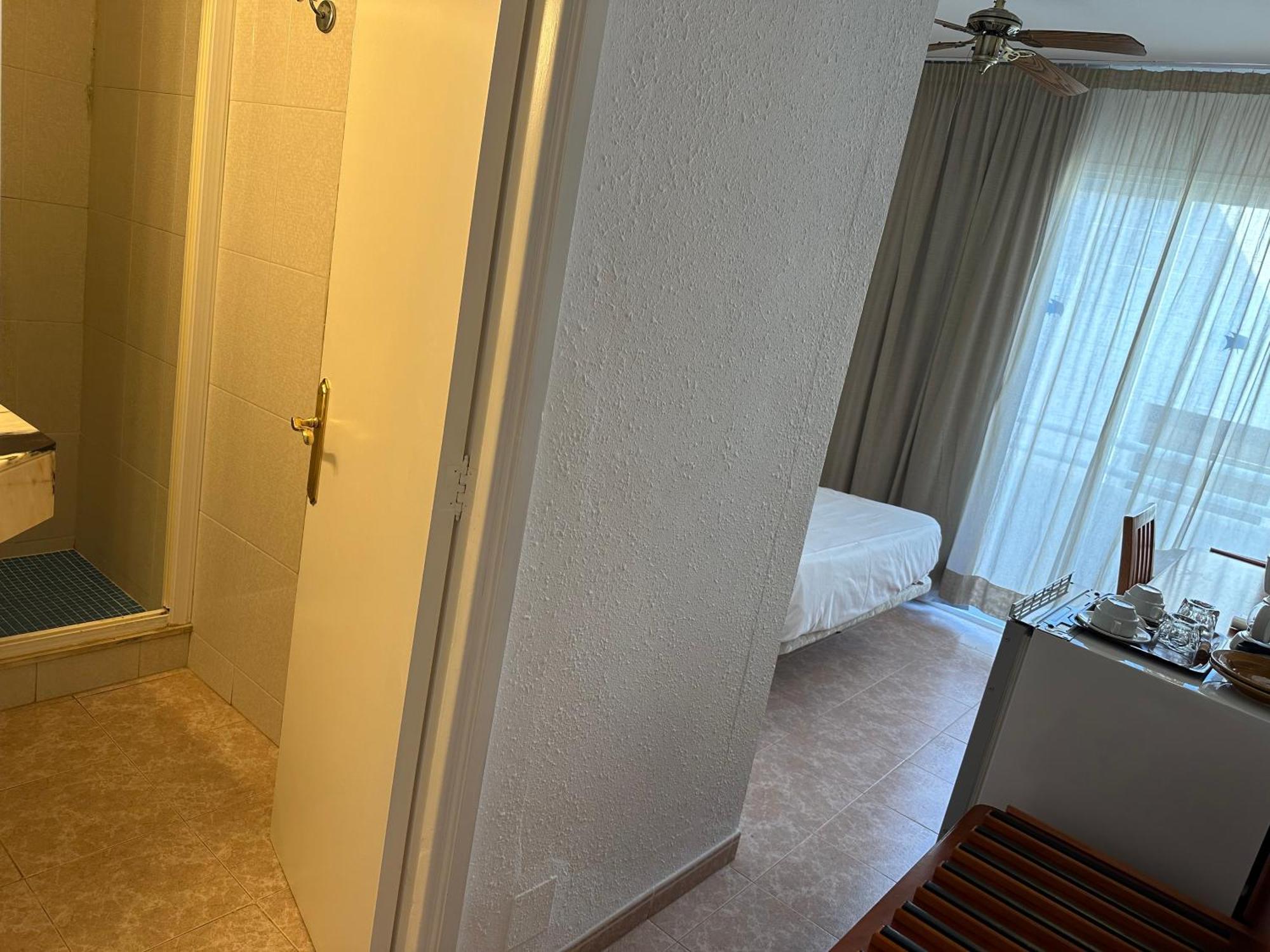 Hostal De La Caravel-La Cala d'Or  Ngoại thất bức ảnh